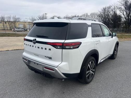 2025 Nissan Pathfinder Platinum 4WD