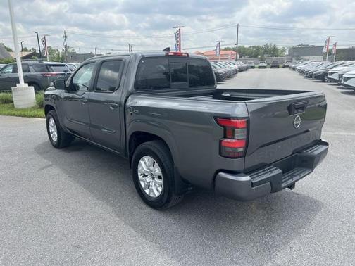 2022 Nissan Frontier SV