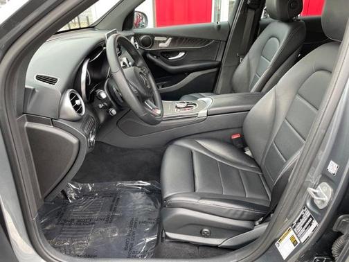 Photo 5 of 27 of 2018 Mercedes-Benz GLC 300 Base 4MATIC