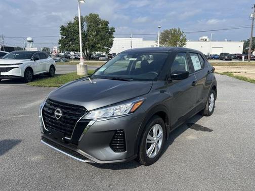 2025 Nissan Kicks S