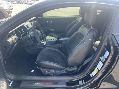 2018 Ford Shelby GT350 Base