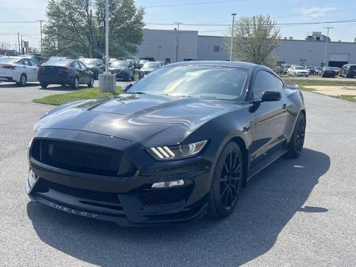 2018 Ford Shelby GT350 Base