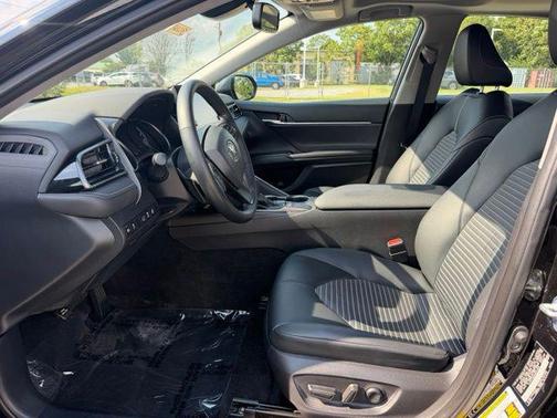 Midnight Black Metallic 2022 Toyota Camry SE