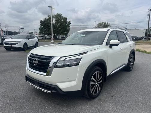 2023 Nissan Pathfinder Platinum 4WD