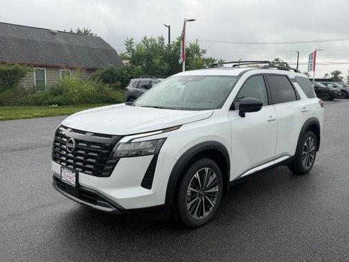 Everest White Pearl Tricoat 2026 Nissan Pathfinder Platinum