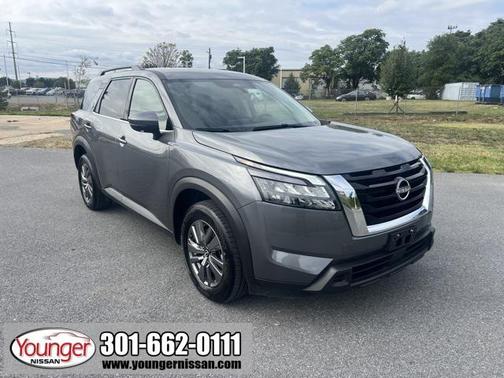2025 Nissan Pathfinder SV 4WD
