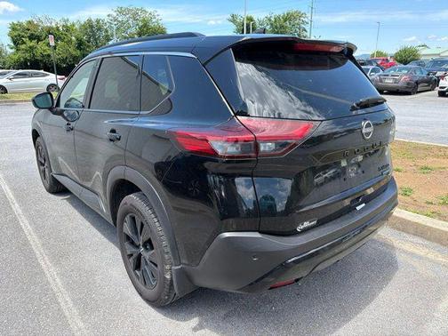 Super Black 2023 Nissan Rogue SV