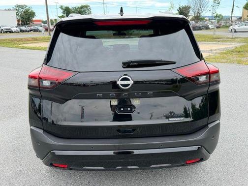Super Black 2023 Nissan Rogue SV