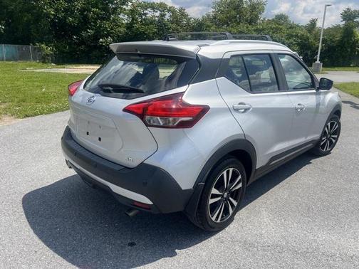 2020 Nissan Kicks SR