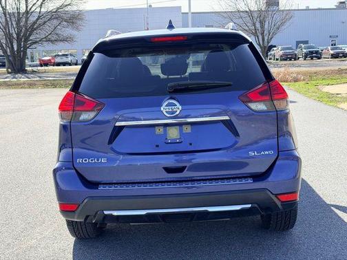 2017 Nissan Rogue SL