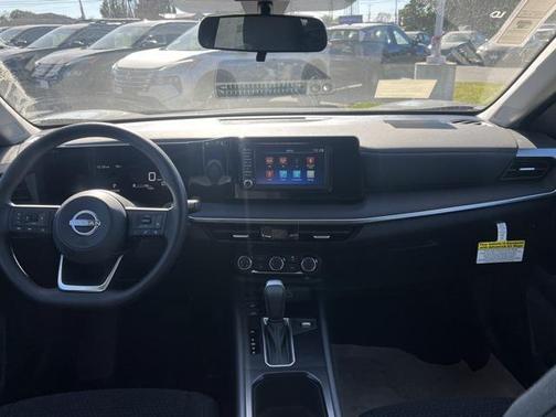 2025 Nissan Kicks S