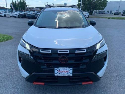 Everest White Pearl Tricoat 2026 Nissan Rogue Rock Creek