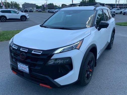 Everest White Pearl Tricoat 2026 Nissan Rogue Rock Creek