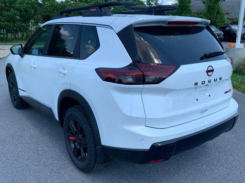 Everest White Pearl Tricoat 2026 Nissan Rogue Rock Creek