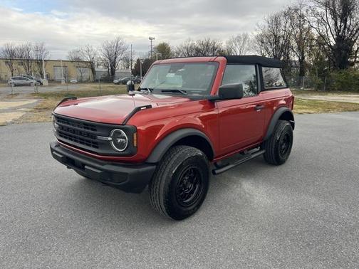 2023 Ford Bronco Base