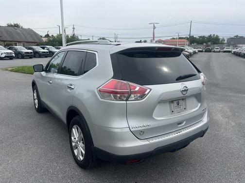 2016 Nissan Rogue SV