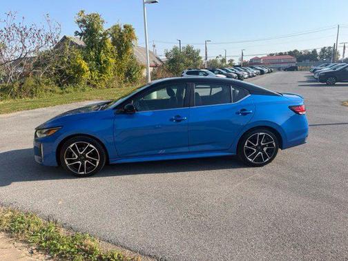 Electric Blue Metallic/Super Black 2024 Nissan Sentra SR