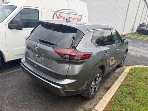 Gun Metallic 2026 Nissan Rogue SL
