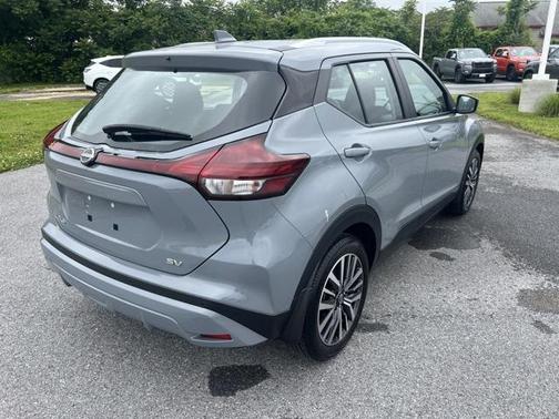 2022 Nissan Kicks SV