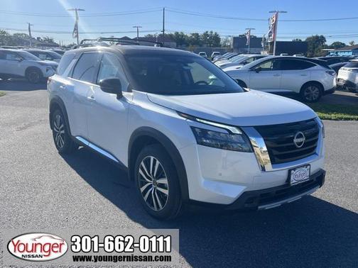 2025 Nissan Pathfinder Platinum 4WD