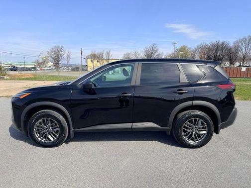 Super Black 2023 Nissan Rogue S