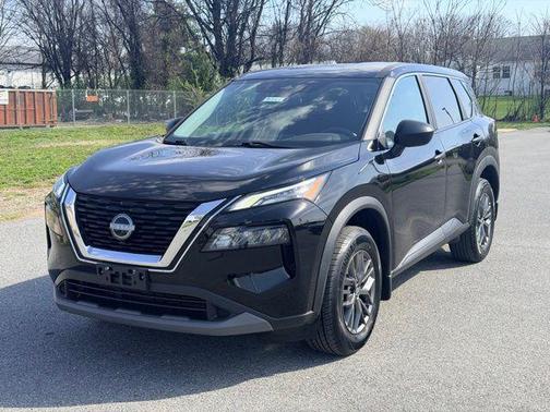 Super Black 2023 Nissan Rogue S