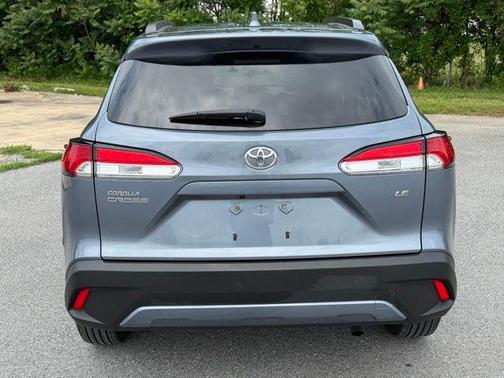 Sonic Silver 2022 Toyota Corolla Cross LE