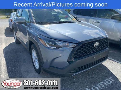 Sonic Silver 2022 Toyota Corolla Cross LE
