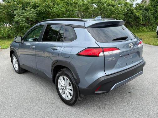 Sonic Silver 2022 Toyota Corolla Cross LE