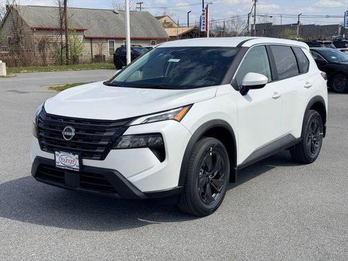 Everest White Pearl Tricoat 2026 Nissan Rogue SV