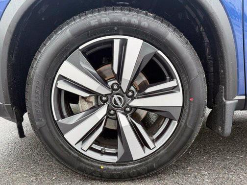 Caspian Blue Metallic 2023 Nissan Rogue SL