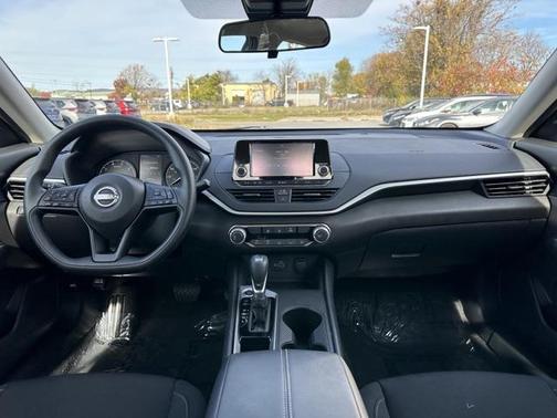 2025 Nissan Altima S FWD