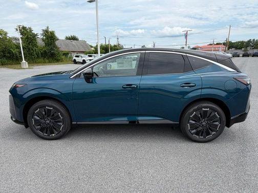 Aurora Blue Pearl Metallic/Super Black 2026 Nissan Murano Platinum