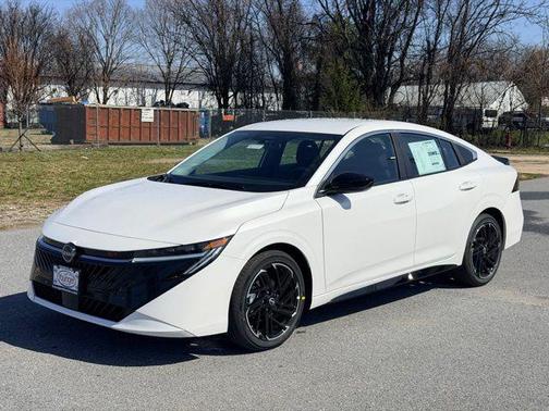 Aspen White Tricoat 2026 Nissan Sentra SR