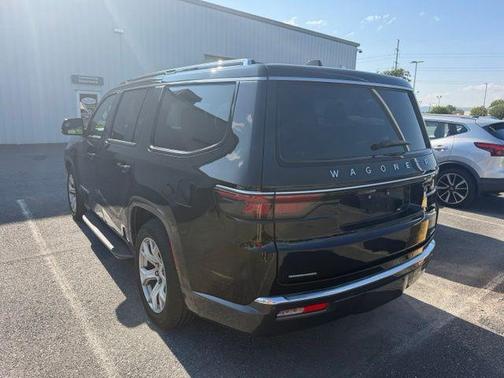Diamond Black Crystal Pearlcoat 2022 Jeep Wagoneer Series II 4x4
