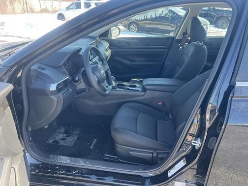 2025 Nissan Altima S FWD