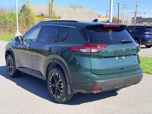 Obsidian Green 2026 Nissan Rogue Dark Armor