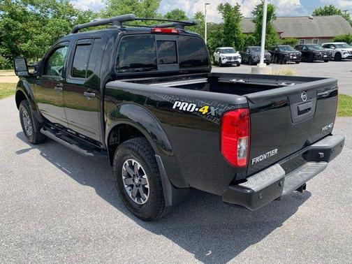 Magnetic Black Pearl 2019 Nissan Frontier PRO-4X
