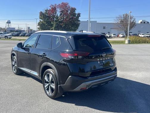 2022 Nissan Rogue SL