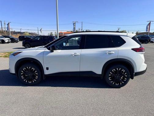 Everest White Pearl Tricoat 2026 Nissan Rogue Dark Armor