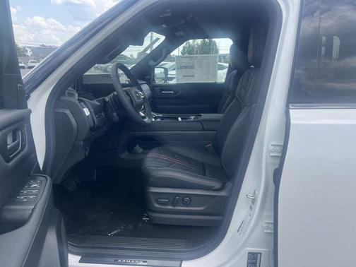 2025 Nissan Armada PRO-4X 4WD