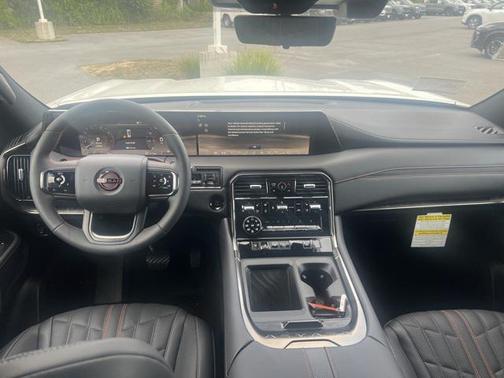 2025 Nissan Armada PRO-4X 4WD