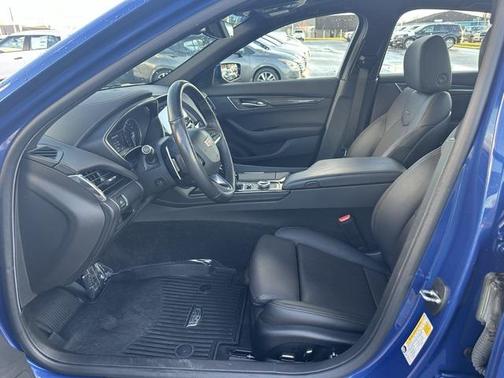 2022 Cadillac CT5 Sport