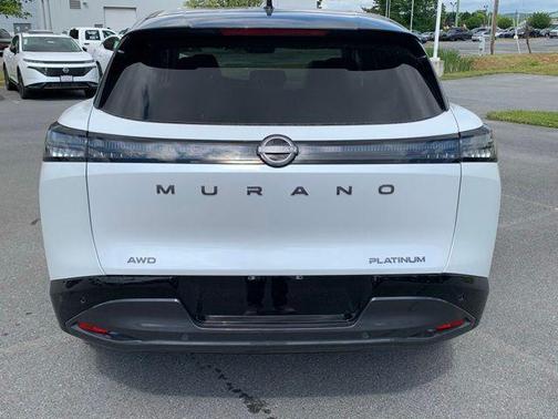 Everest White Pearl Tricoat/Super Black 2026 Nissan Murano Platinum