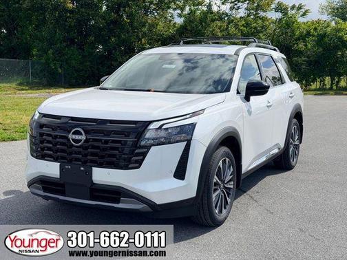 Everest White Pearl Tricoat 2026 Nissan Pathfinder Platinum