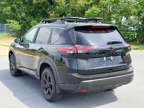Super Black 2026 Nissan Rogue Rock Creek