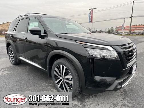 2025 Nissan Pathfinder Platinum 4WD
