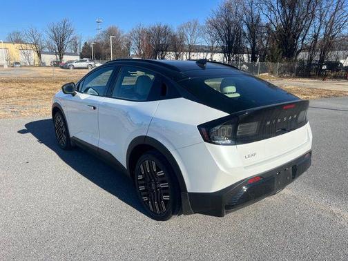 2026 Nissan Leaf PLATINUM+