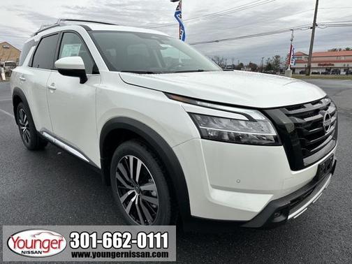 2025 Nissan Pathfinder Platinum 4WD