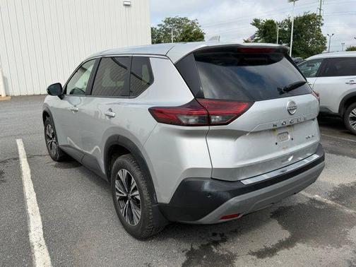 Brilliant Silver Metallic 2023 Nissan Rogue SV